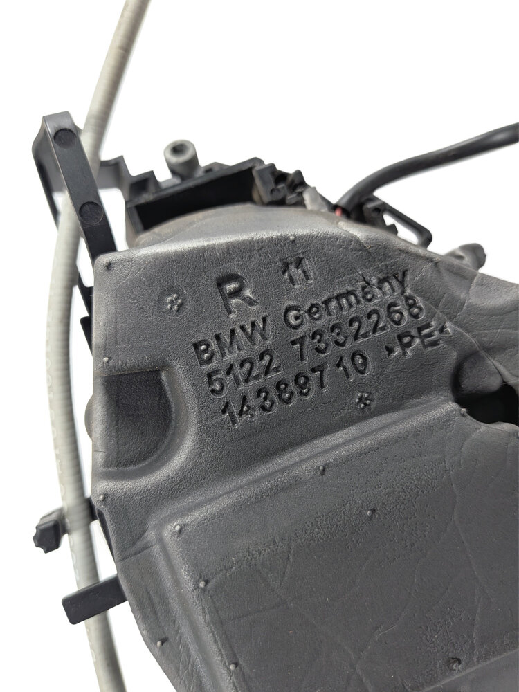 Thumbnail 7: 12-19 BMW 228i 328i 330i 335i (F30 F31 F32 F33) RIGHT REAR DOOR HANDLE (White)