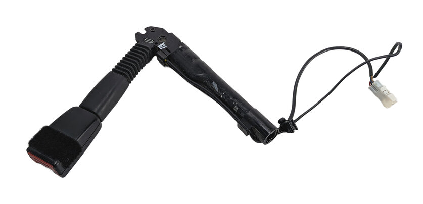 Thumbnail 3: 12-19 BMW 2 3 4 M3 (F22 F32 F33 F34 F36) FRONT RIGHT PASSENGER SEATBELT RECEIVER