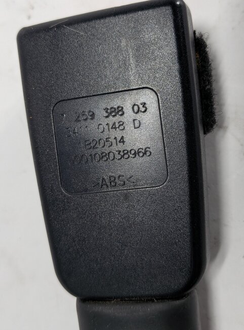 Thumbnail 8: 12-19 BMW 2 3 4 M3 (F22 F32 F33 F34 F36) FRONT RIGHT PASSENGER SEATBELT RECEIVER