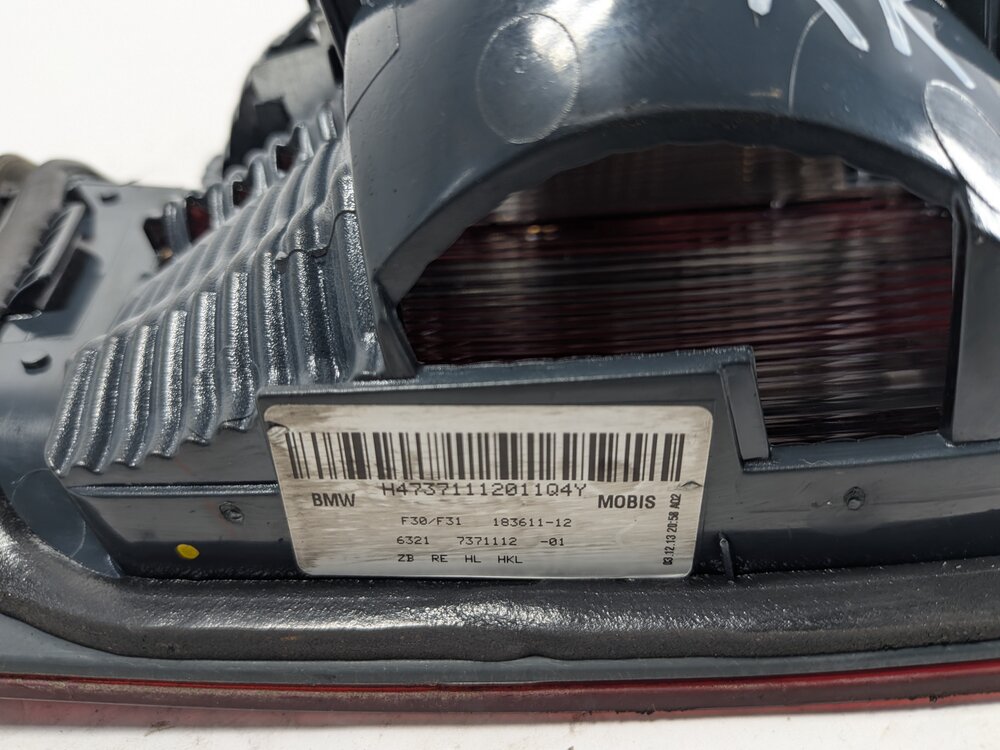 Thumbnail 8: 12-15 BMW 320i 328i 335i M3 (F30) SEDAN RIGHT TRUNK INNER TAILLIGHT LIGHT LAMP