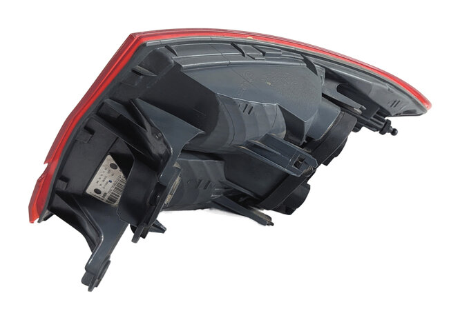 Thumbnail 4: 12-15 BMW 3 SERIES (F30) SEDAN LEFT DRIVER OUTER TAILLIGHT BRAKE LIGHT LAMP