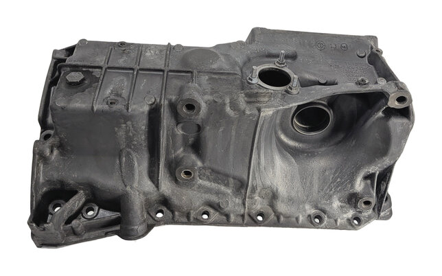 14-18 BMW 328D X3 F30 F31 F25 2.0L DIESEL ENGINE OIL PAN w/AXLE SUPPORT BRACKET
