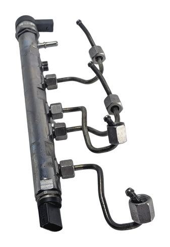 Thumbnail 5: 14-18 BMW 328D X3 (F30 F25) 2.0L N47T DIESEL FUEL RAIL w/ LINES PRESSURE SENSOR