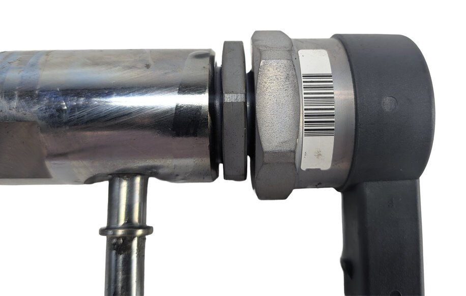Thumbnail 8: 14-18 BMW 328D X3 (F30 F25) 2.0L N47T DIESEL FUEL RAIL w/ LINES PRESSURE SENSOR
