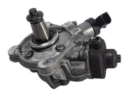 Thumbnail 4: 2014-2017 BMW 328i X3 (F25 F30) 2.0L N47T DIESEL ENGINE FUEL INJECTION PUMP