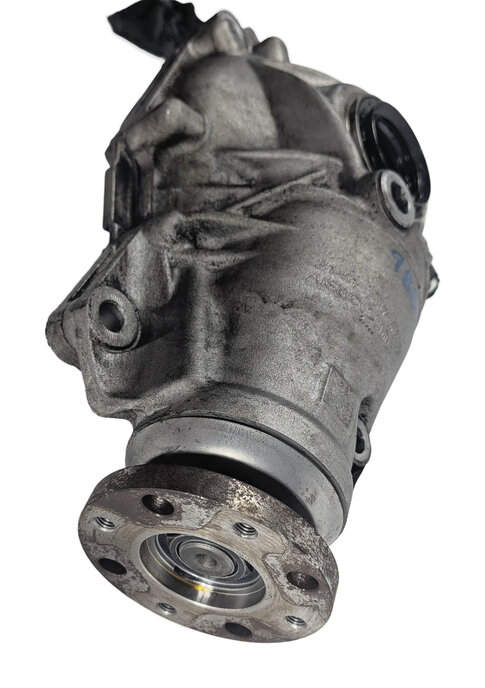 Thumbnail 4: 2014-2020 BMW 230i 328D 330i 340i 430i 440i (F30) Xi AWD FRONT DIFFERENTIAL 2.81