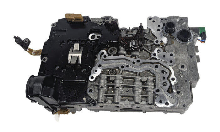 Thumbnail 5: 2014-2018 BMW 328i (F30) DIESEL X-DRIVE AWD 8HP-45 TRANSMISSION VALVE BODY