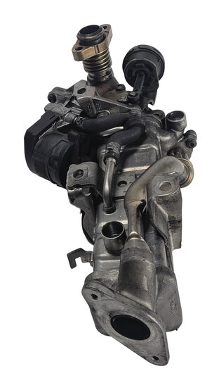 Thumbnail 3: 14-18 BMW 328i 535i 740I X3 X5 F30 F01 F10 F15 DIESEL ENGINE EGR VALVE ASSEMBLY
