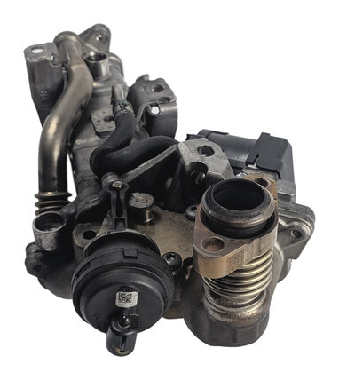 Thumbnail 5: 14-18 BMW 328i 535i 740I X3 X5 F30 F01 F10 F15 DIESEL ENGINE EGR VALVE ASSEMBLY