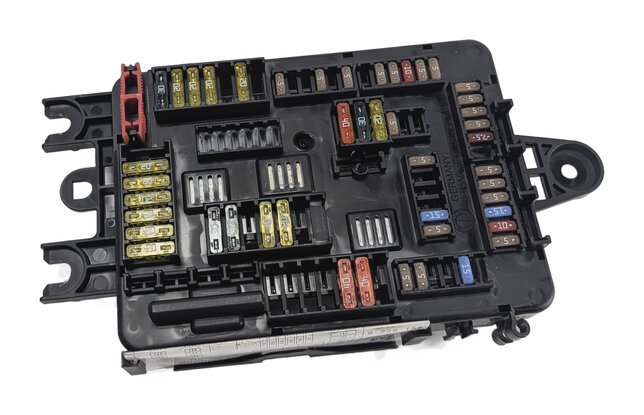 14-21 BMW 2 3 4 SERIES GT M3 M4 ACTIVE HYBRID 3 REAR POWER DISTRIBUTION FUSE BOX