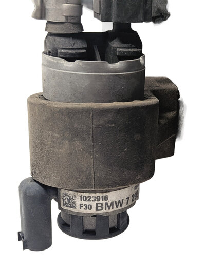Thumbnail 5: 14-18 BMW 328i (F30) 2.0L N47T DIESEL EXHAUST FLUID DEF SCR PASSIVE FLUID TANK