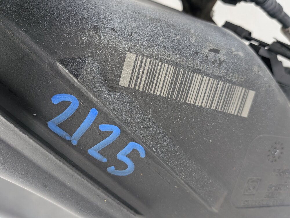 Thumbnail 6: 14-18 BMW 328i (F30) 2.0L N47T DIESEL EXHAUST FLUID DEF SCR PASSIVE FLUID TANK