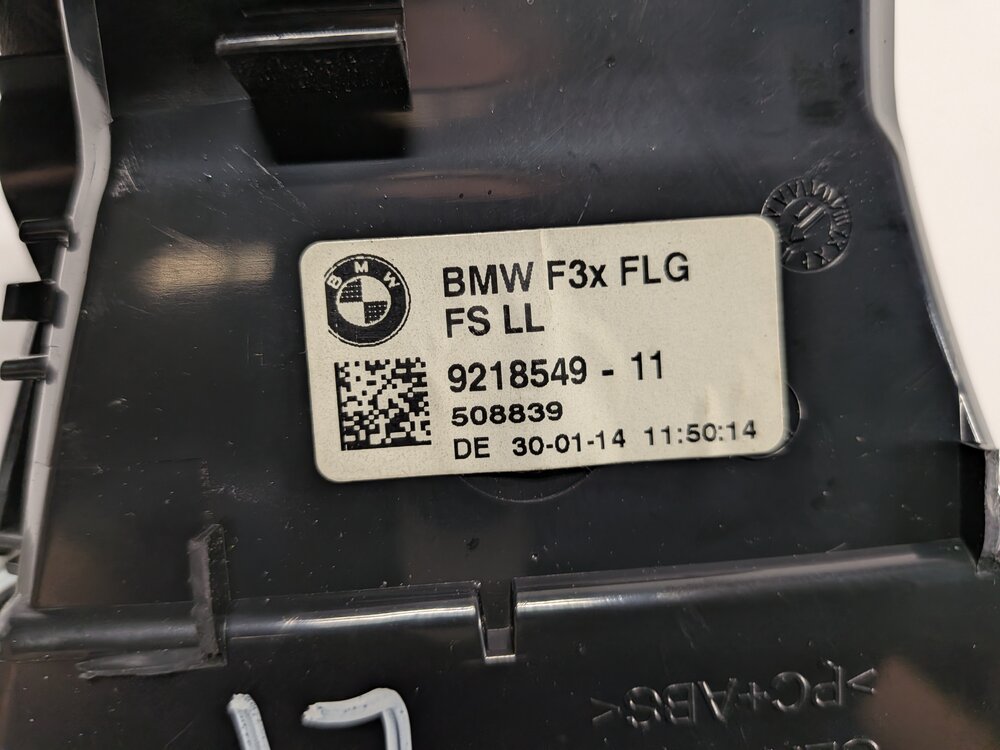 Thumbnail 9: 2014 BMW 328XID SEDAN F30 FRONT LEFT DASH AIR AC VENT (Black) w/ TRIM (Walnut)