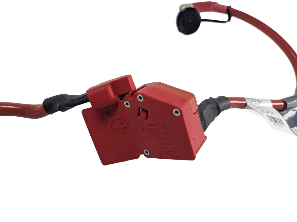 Thumbnail 8: 2014 BMW 328XID SEDAN (F30) 2.0L POSITIVE BATTERY POWER CABLE w/ SAFETY TERMINAL