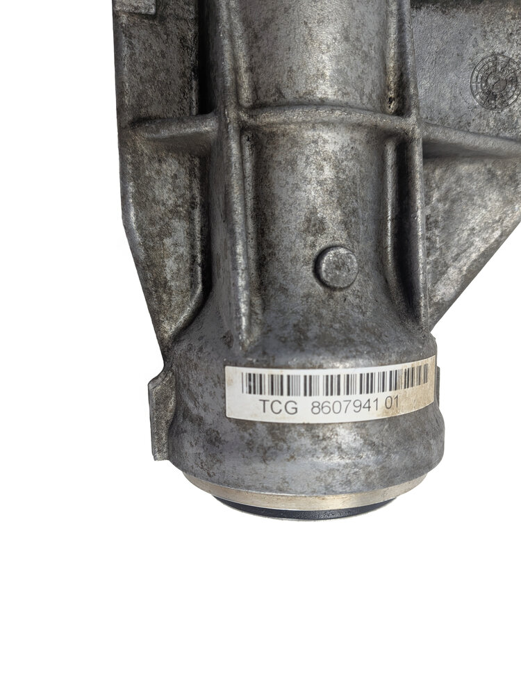 Thumbnail 7: 2014 BMW 328XID SEDAN (F30) FRONT RIGHT PASSENGER CV AXLE SHAFT SUPPORT BRACKET