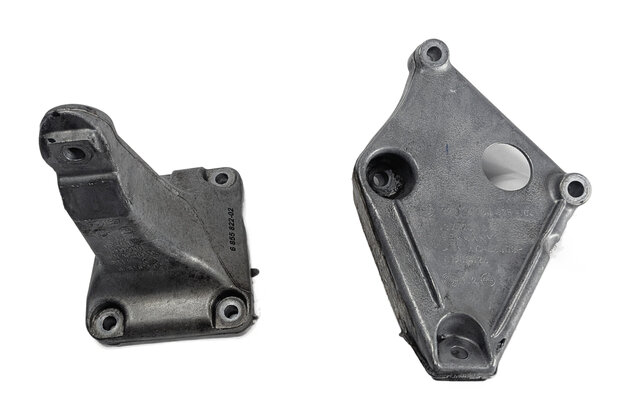 Thumbnail 2: 2014 BMW 328XID SEDAN (F30) 2.0L N47 ENGINE LEFT/RIGHT MOTOR MOUNT BRACKET SET/2