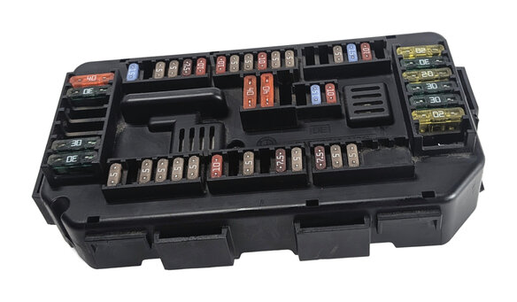 Thumbnail 4: 2014 BMW 328XID SEDAN (F30) 2.0L FRONT POWER DISTRIBUTION FUSE BOX RELAY CARRIER
