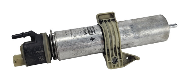 2014 BMW 328XID SEDAN (F30) 2.0L N47 ENGINE DIESEL FUEL FILTER w/ HEATER BRACKET