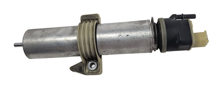 Thumbnail 6: 2014 BMW 328XID SEDAN (F30) 2.0L N47 ENGINE DIESEL FUEL FILTER w/ HEATER BRACKET