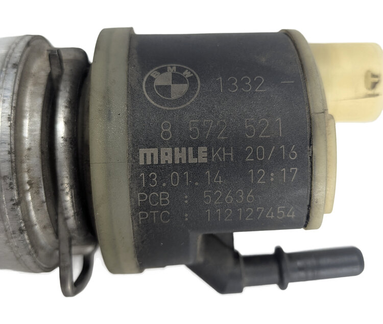 Thumbnail 8: 2014 BMW 328XID SEDAN (F30) 2.0L N47 ENGINE DIESEL FUEL FILTER w/ HEATER BRACKET