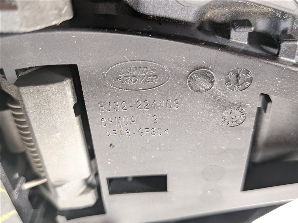 Thumbnail 9: 15-19 ROVER DISCOVERY SPORT (L550) LEFT FRONT PASSIVE DOOR HANDLE (Black)