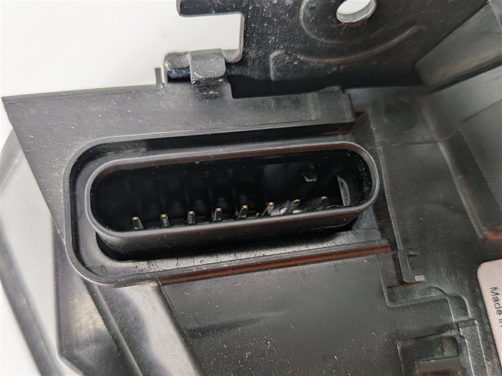 Thumbnail 8: 13-22 RANGE ROVER DISCOVERY (L405 L462 L494 L550) REAR RIGHT PASSIVE DOOR LATCH
