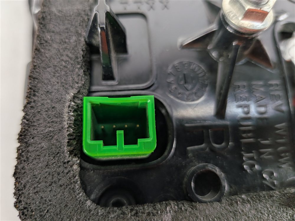 Thumbnail 9: 15-19 LAND ROVER DISCOVERY SPORT (L550) RIGHT REAR INNER TAILLIGHT LIGHT LAMP