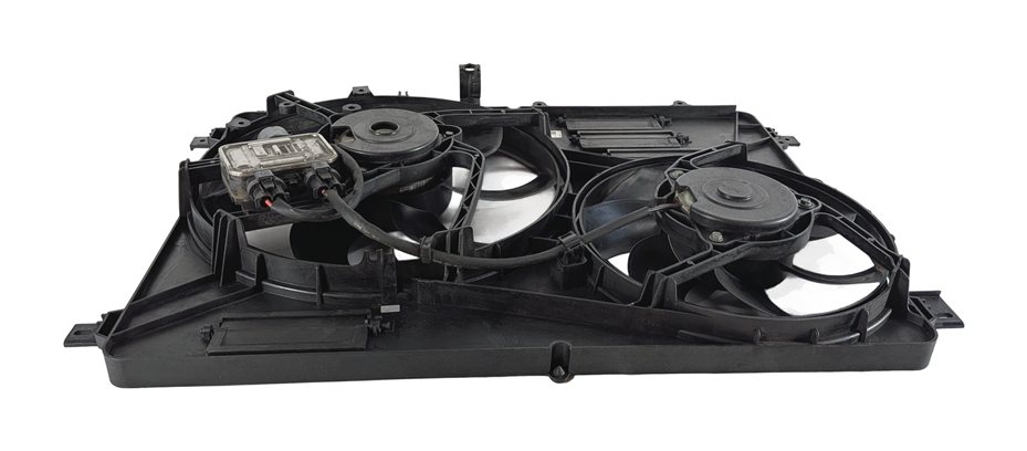 Thumbnail 2: 12-17 LR2 DISCOVERY SPORT RANGE ROVER EVOQUE L550 RADIATOR COOLING FAN & SHROUD