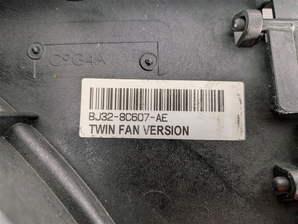 Thumbnail 9: 12-17 LR2 DISCOVERY SPORT RANGE ROVER EVOQUE L550 RADIATOR COOLING FAN & SHROUD