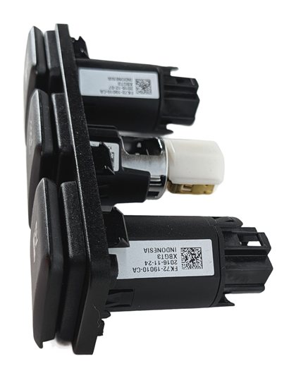 Thumbnail 7: 2016 LAND ROVER DISCOVERY SPORT (L550) USB 12V POWER OUTLET CHARGER SOCKET PANEL