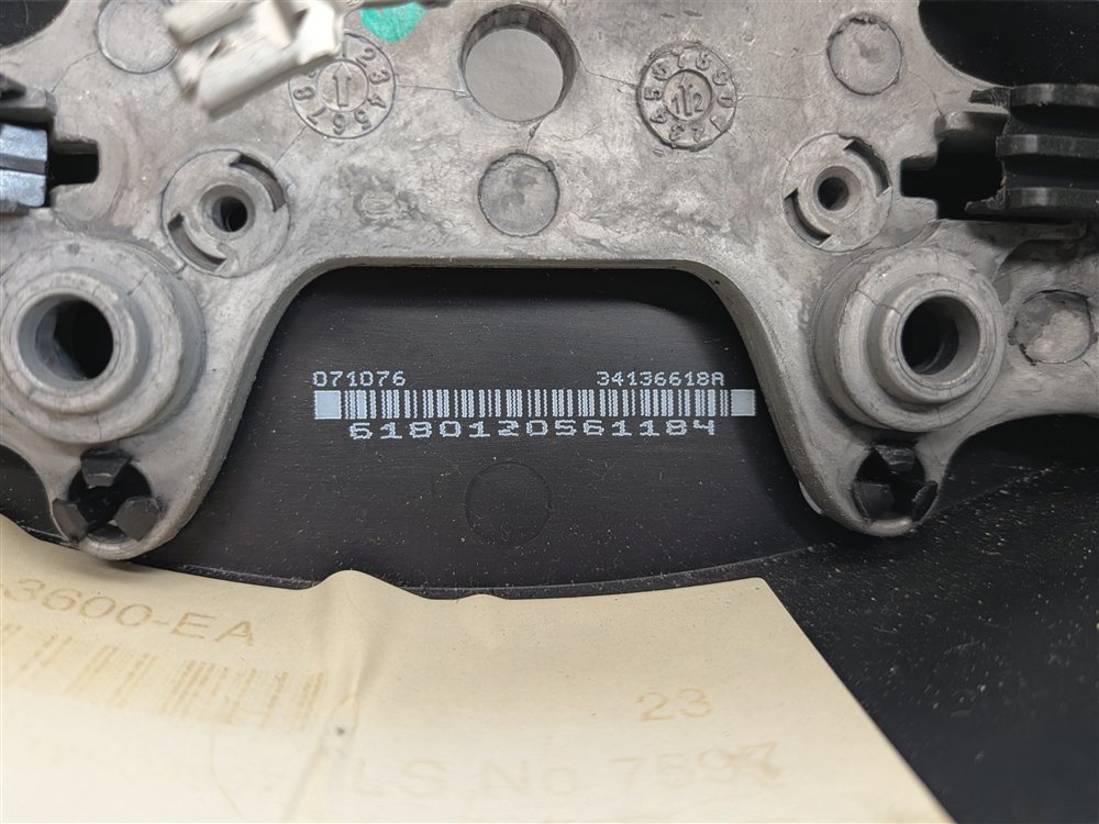 Thumbnail 9: 2010-2013 LAND ROVER LR4 L319 DRIVER STEERING WHEEL w/ CONTROL SWITCHES (Black)