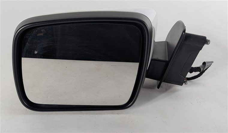 Thumbnail 2: 2010-2013 LAND ROVER LR4 - LEFT FRONT DRIVER DOOR P-FOLD MIRROR (White)