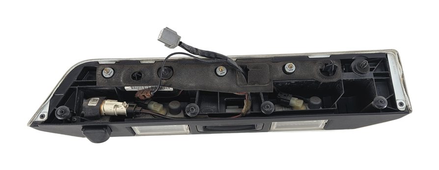 Thumbnail 8: 2011-2013 LAND ROVER LR4 - REAR HATCH TRUNK HANDLE w/ LIGHTS & CAMERA (White)