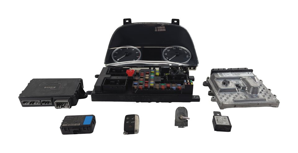 Thumbnail 3: 2012 LAND ROVER LR4 L319 5.0L (AJ133) ECM CLUSTER FUSE BOX IMMOBILIZER KEY SET/8