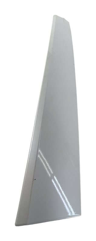 Thumbnail 4: 2011 LAND ROVER LR4 (L319) REAR TAILGATE LIFTGATE LOWER TRIM MOLDING (White)