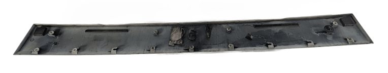 Thumbnail 6: 2011 LAND ROVER LR4 (L319) REAR TAILGATE LIFTGATE LOWER TRIM MOLDING (White)
