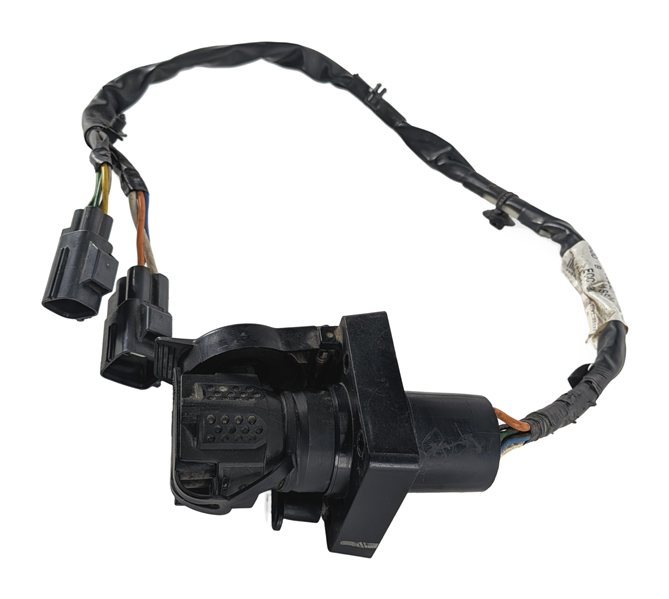 Thumbnail 4: 2011 LAND ROVER LR4 (L319) REAR TRAILER TOW HITCH WIRING HARNESS w/ 7 PIN SOCKET