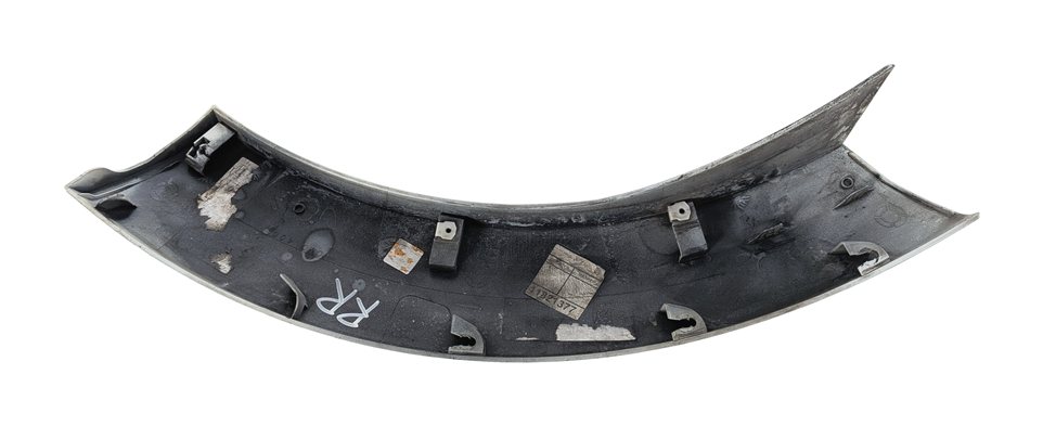 Thumbnail 7: 2011 LAND ROVER LR4 L319 REAR RIGHT DOOR WHEEL ARCH FENDER FLARE MOLDING (White)