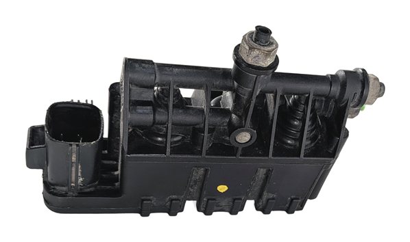 Thumbnail 4: 2011 LAND ROVER LR4 L319 REAR AIR RIDE SUSPENSION VALVE BLOCK SOLENOID MANIFOLD