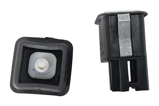 Thumbnail 6: 2012 LAND ROVER LR4 (L319) LOWER TAILGATE RELEASE OPEN SWITCH w/ RUBBER COVER