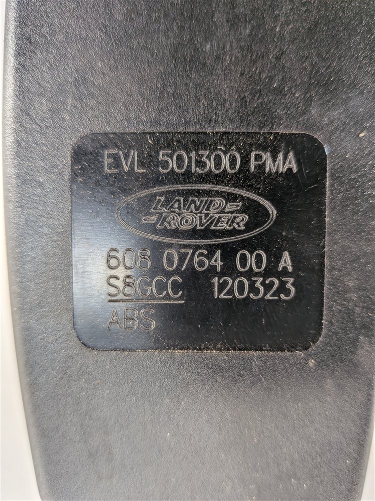 Thumbnail 8: 2012 LAND ROVER LR4 (L319) REAR RIGHT 3RD ROW SEATBELT BUCKLE RECEIVER (Black)