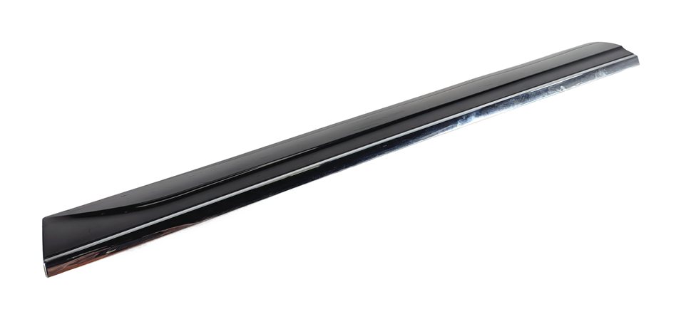 13-17 AUDI Q5 B8 8R FRONT RIGHT PASSENGER LOWER DOOR MOULDING TRIM PANEL (Black)