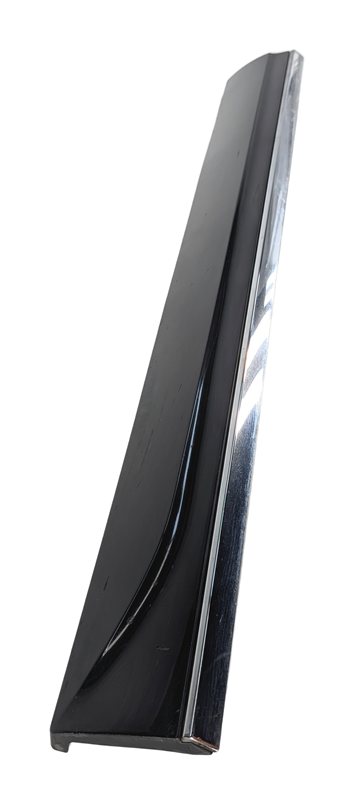 Thumbnail 2: 13-17 AUDI Q5 B8 8R FRONT RIGHT PASSENGER LOWER DOOR MOULDING TRIM PANEL (Black)