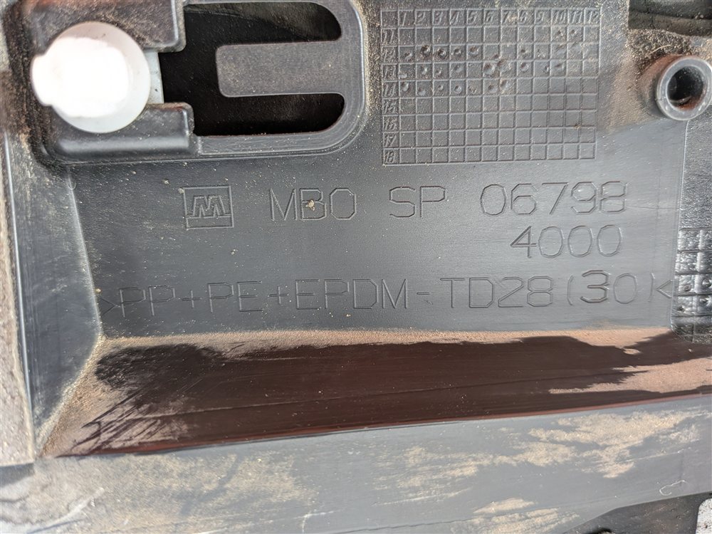 Thumbnail 8: 13-17 AUDI Q5 (B8 8R) REAR LEFT DOOR EXTERIOR LOWER MOULDING RUNNER TRIM (Black)
