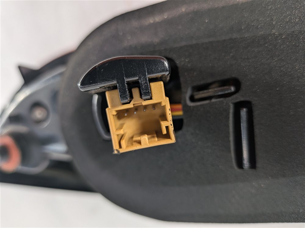 Thumbnail 9: 2013-2017 AUDI Q5 SQ5 (8R) REAR LEFT LED LIFTGATE INNER TAIL LIGHT