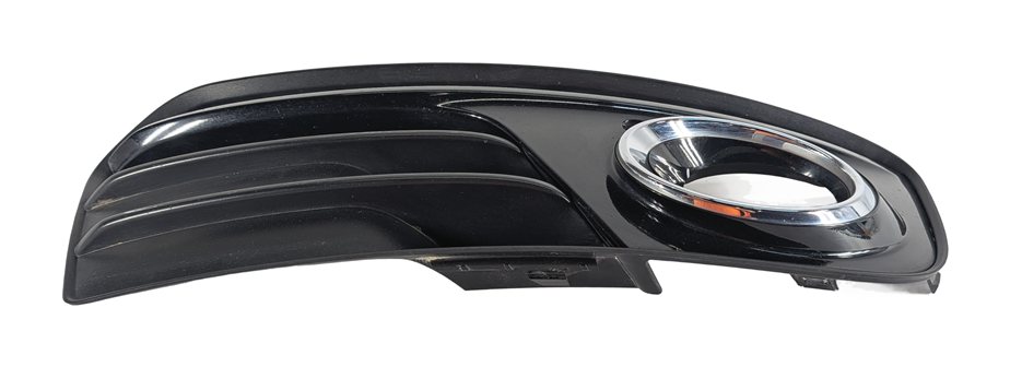 Thumbnail 2: 13-16 AUDI Q5 (B8 8R) RIGHT FRONT PASSENGER FOGLIGHT LIGHT GRILLE TRIM (BLACK)