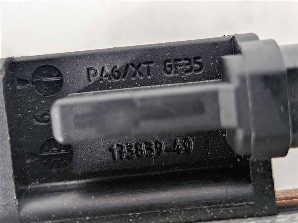 Thumbnail 9: 2014 BMW X1 (E84) 2.0L NEGATIVE GROUND BATTERY CABLE w/ IBS INTELLIGENT SENSOR