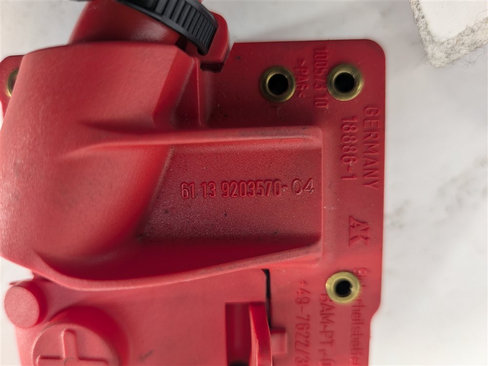 Thumbnail 11: 2014 BMW X1 (E84) 2.0L POSITIVE BATTERY CABLE LEAD w/ SAFETY BATTERY TERMINAL