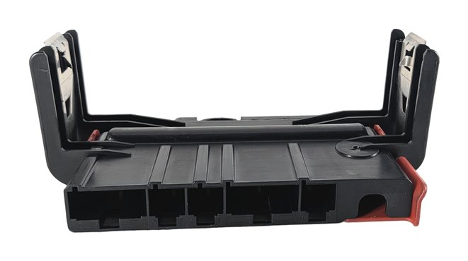 Thumbnail 3: 2014 BMW X1 (E84) 2.0L REAR POSITIVE BATTERY TERMINAL POWER DISTRIBUTION BLOCK