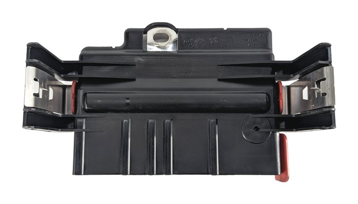 Thumbnail 4: 2014 BMW X1 (E84) 2.0L REAR POSITIVE BATTERY TERMINAL POWER DISTRIBUTION BLOCK